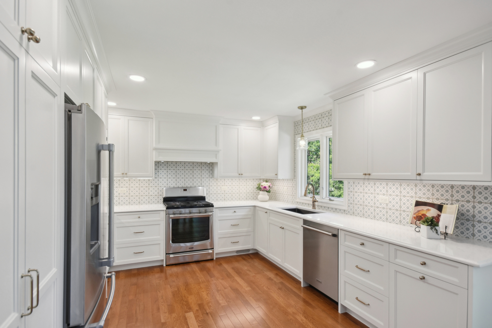 1932 Country Knoll Lane