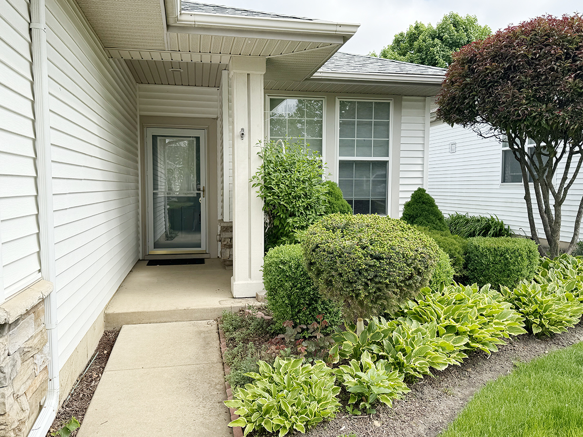 13244 W Essex Lane
