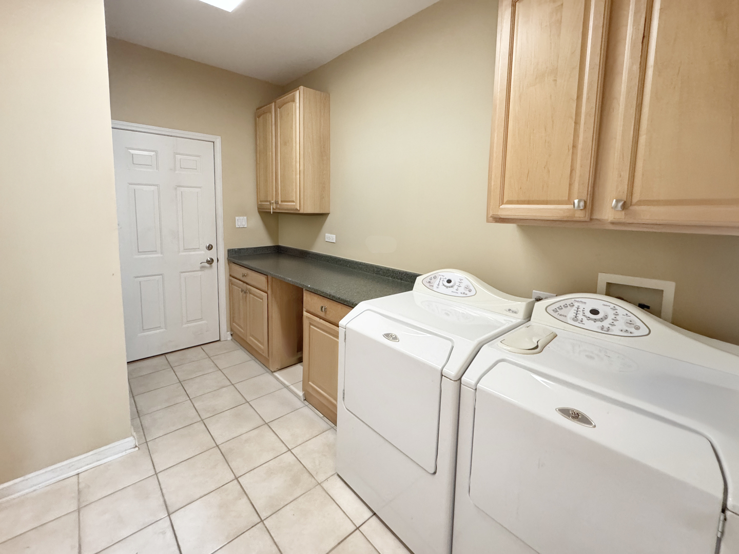 2254 Kings Court