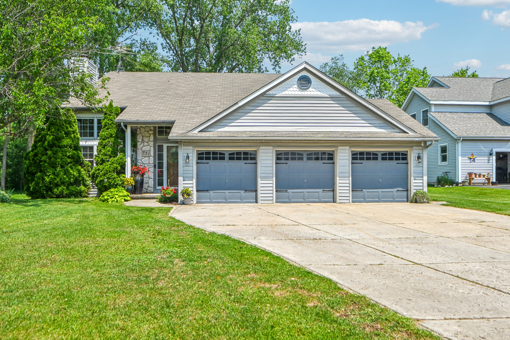 731 ROGER Road