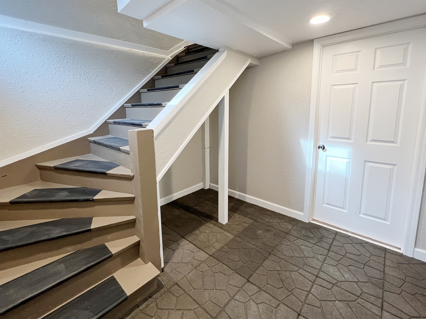 30 Crissey Avenue Unit: B