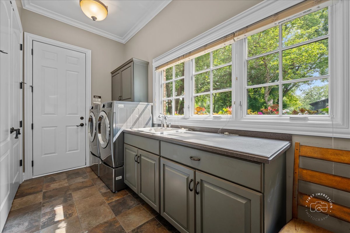 1088 Dunstan Road