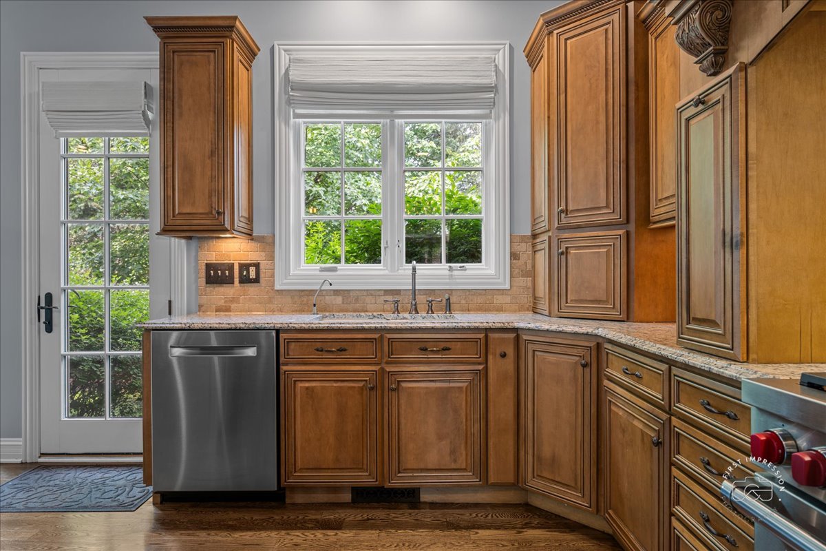 1088 Dunstan Road