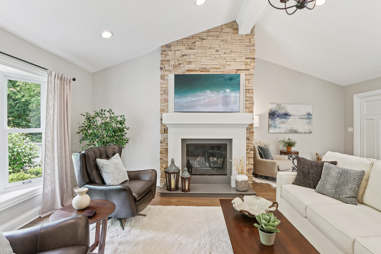 37W551 Knoll Creek Drive