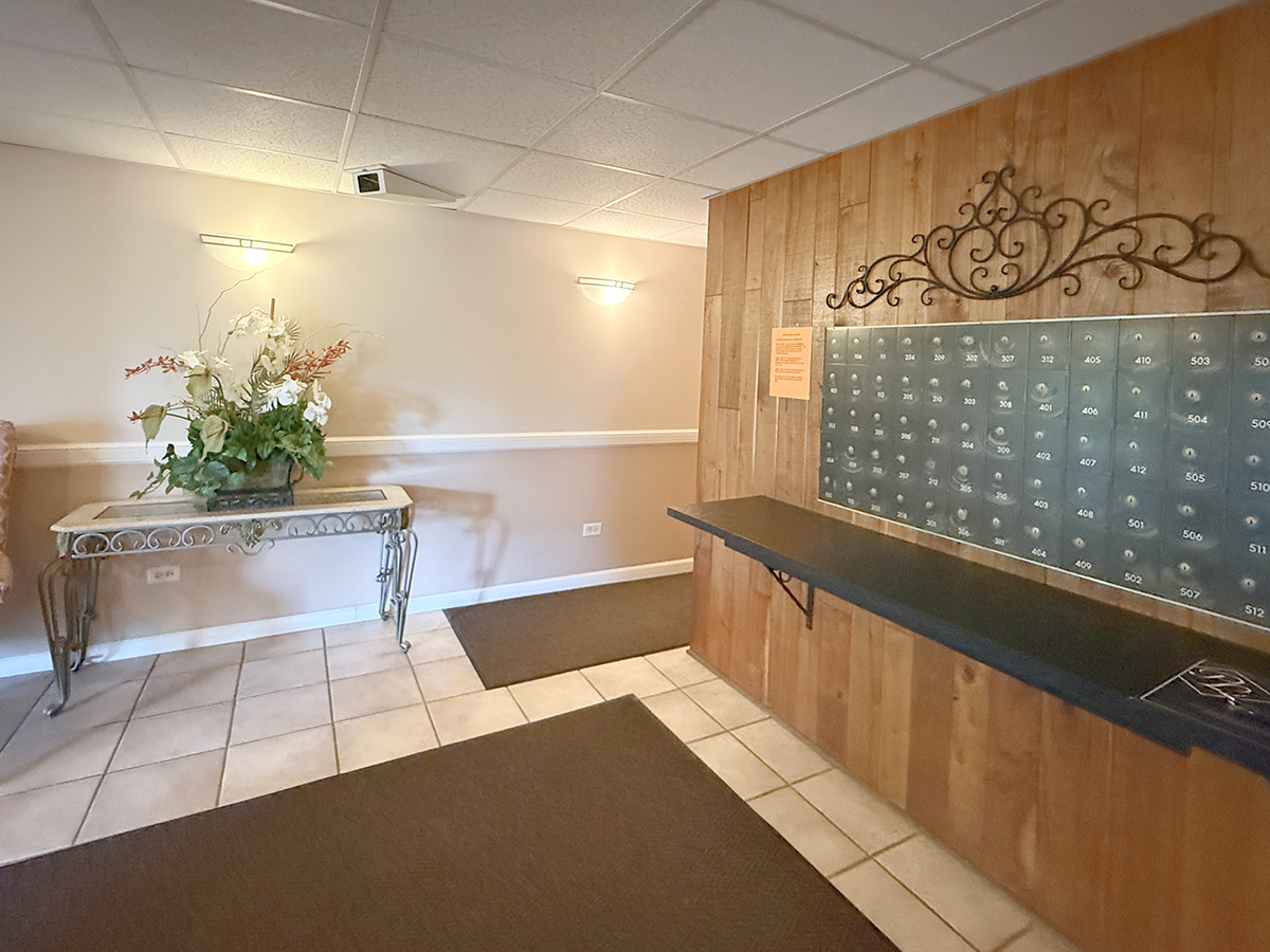 8025 Woodglen Lane Unit: 307