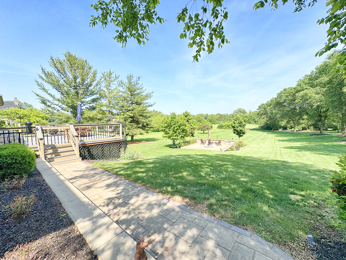 6N707 Brookhaven Lane