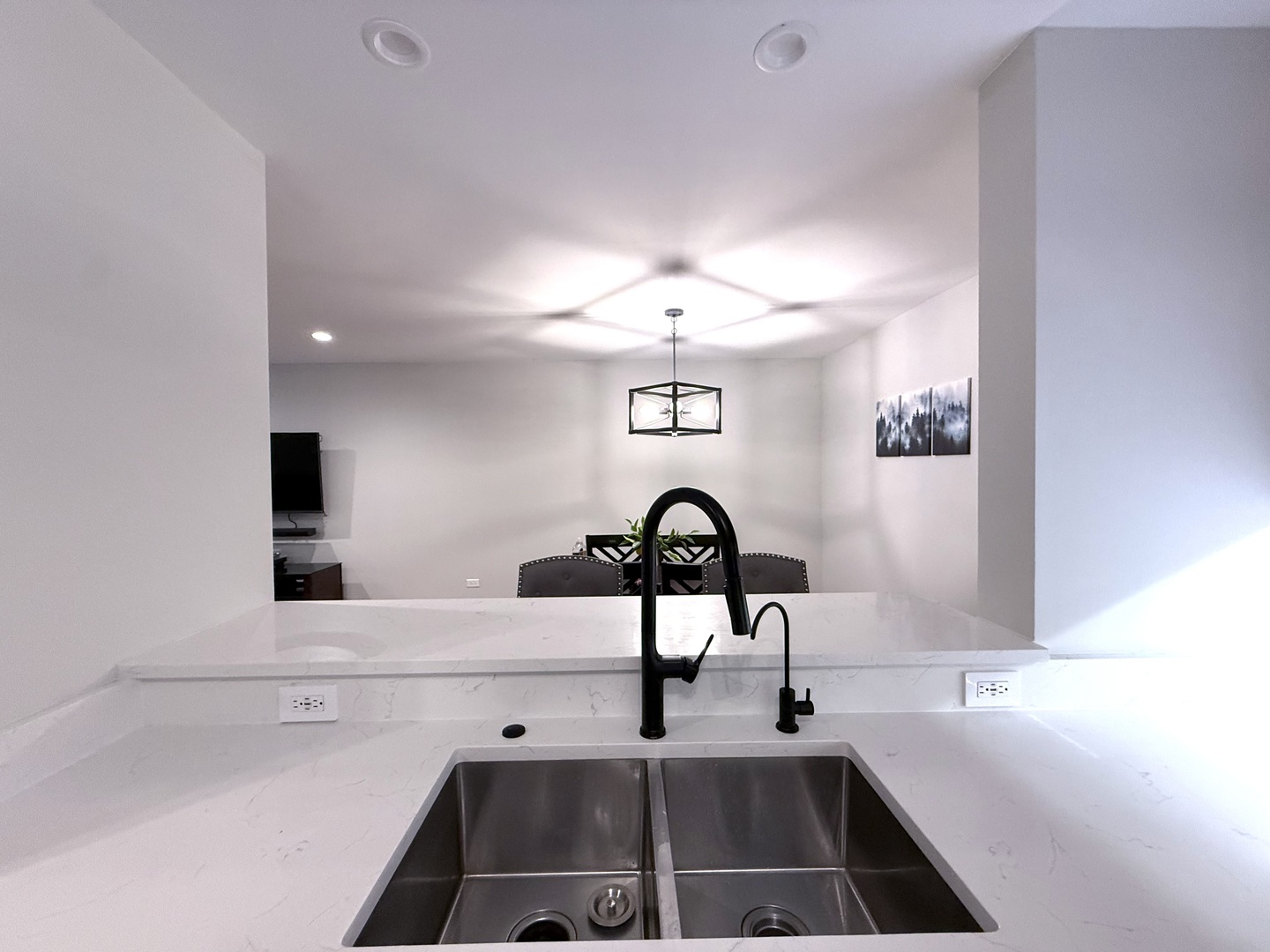 1905 Silverstone Drive Unit: 0