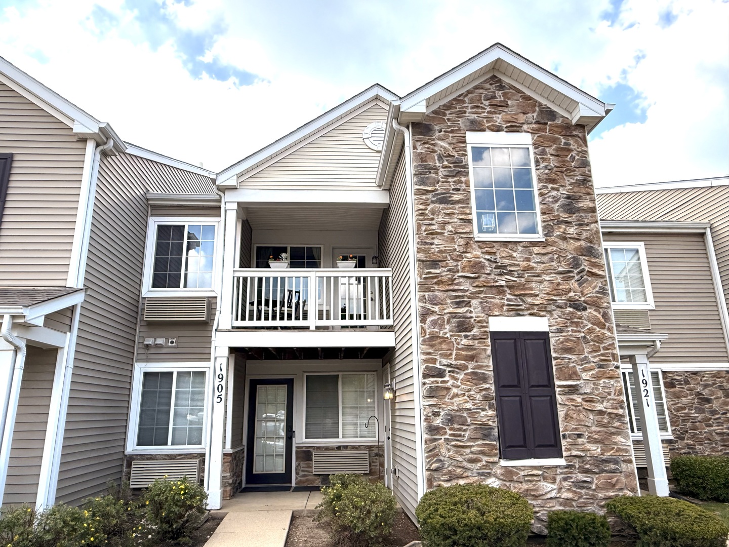 1905 Silverstone Drive Unit: 0