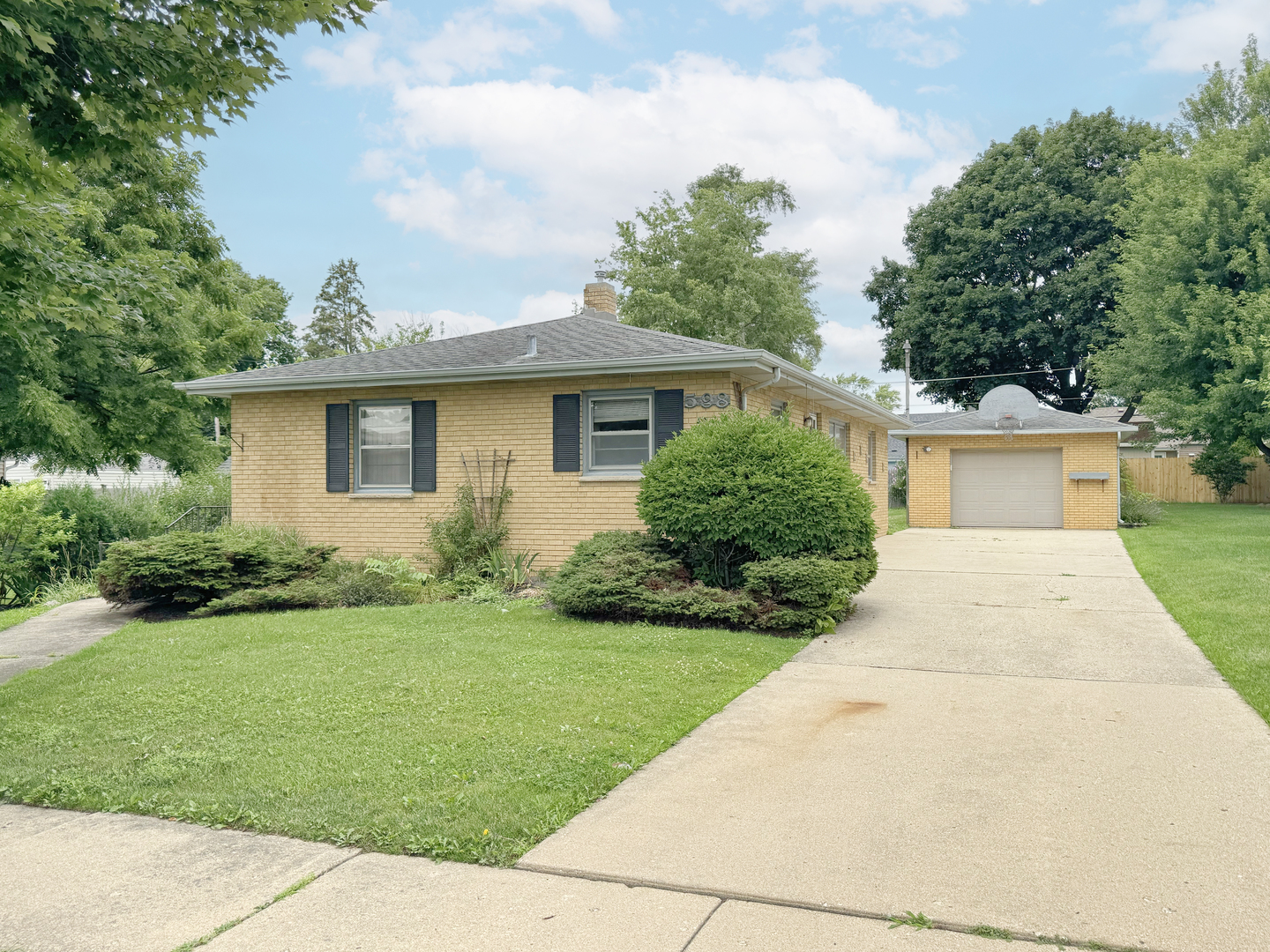 598 Oakhill Road