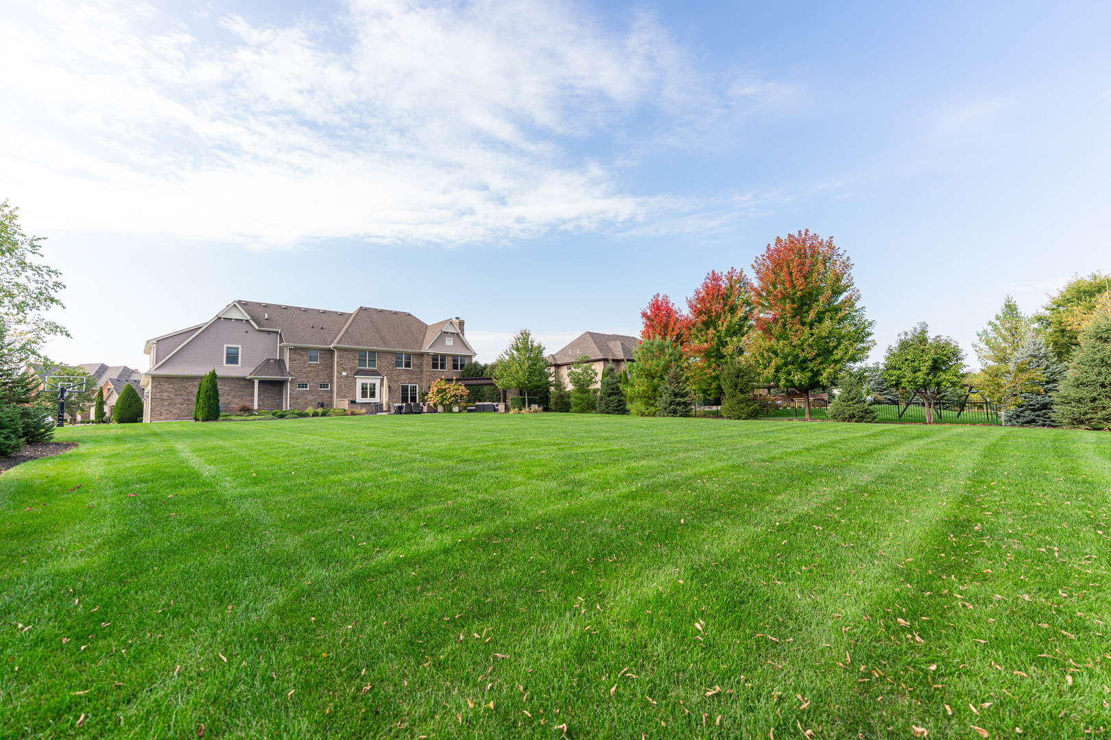39W162 Long Meadow Lane