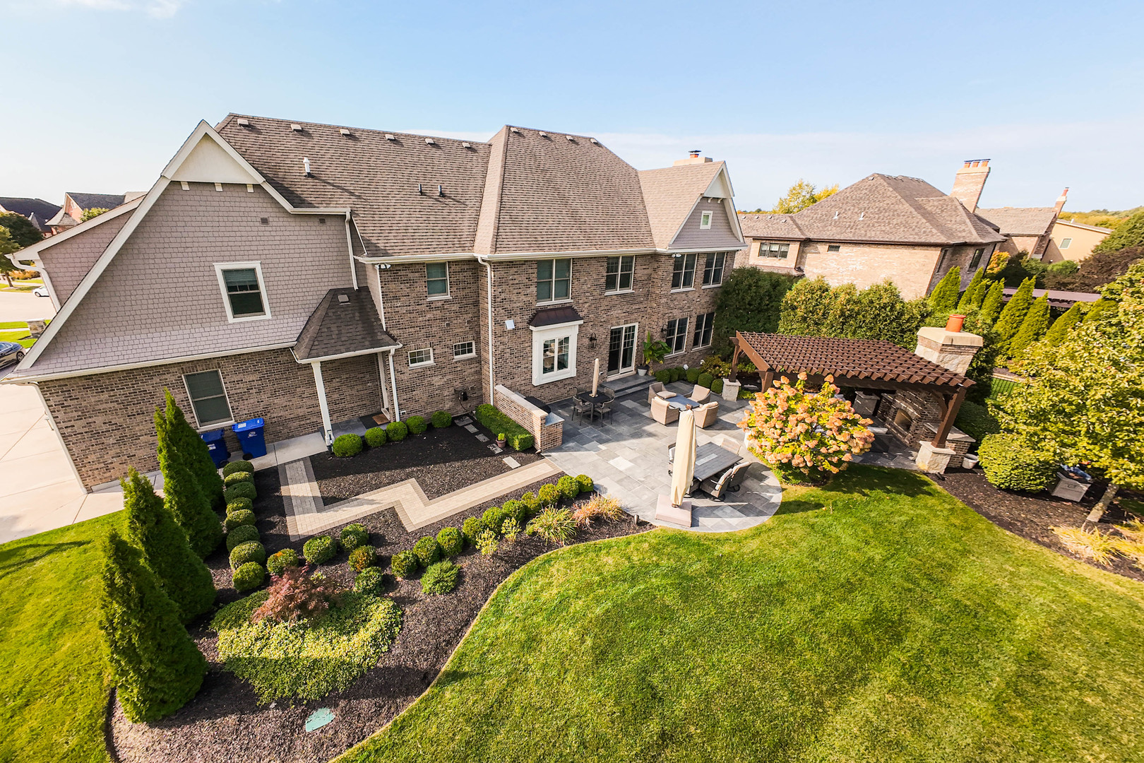 39W162 Long Meadow Lane