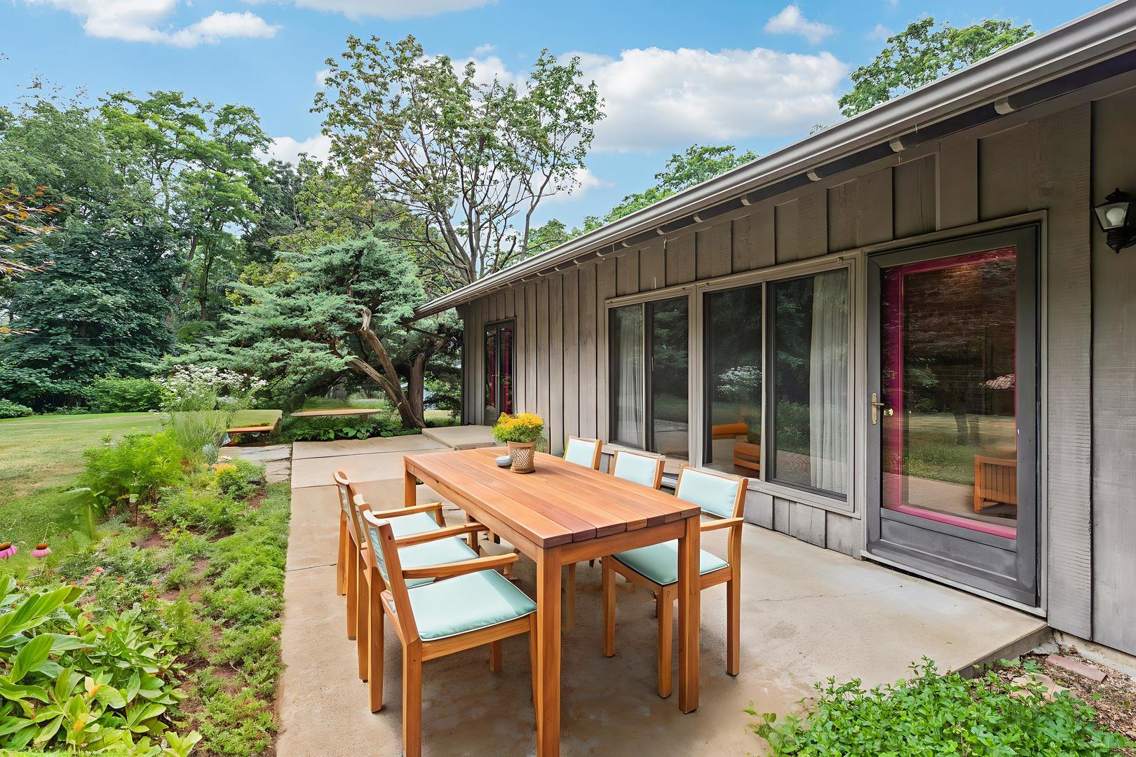 205 Sherwood Road