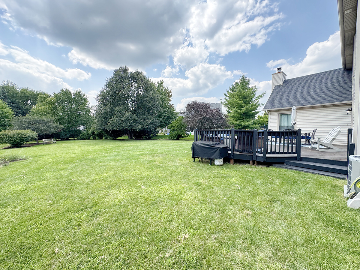 2193 W Thornwood Drive