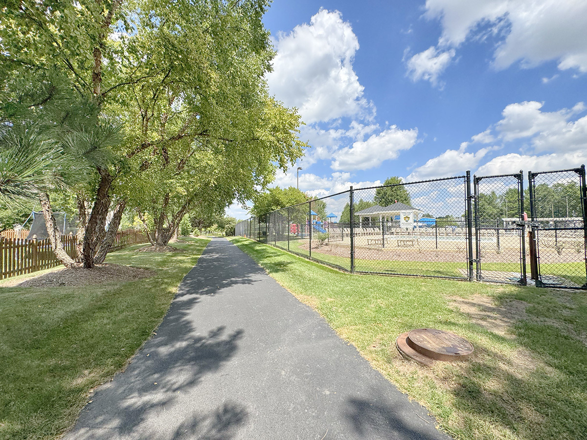 2193 W Thornwood Drive