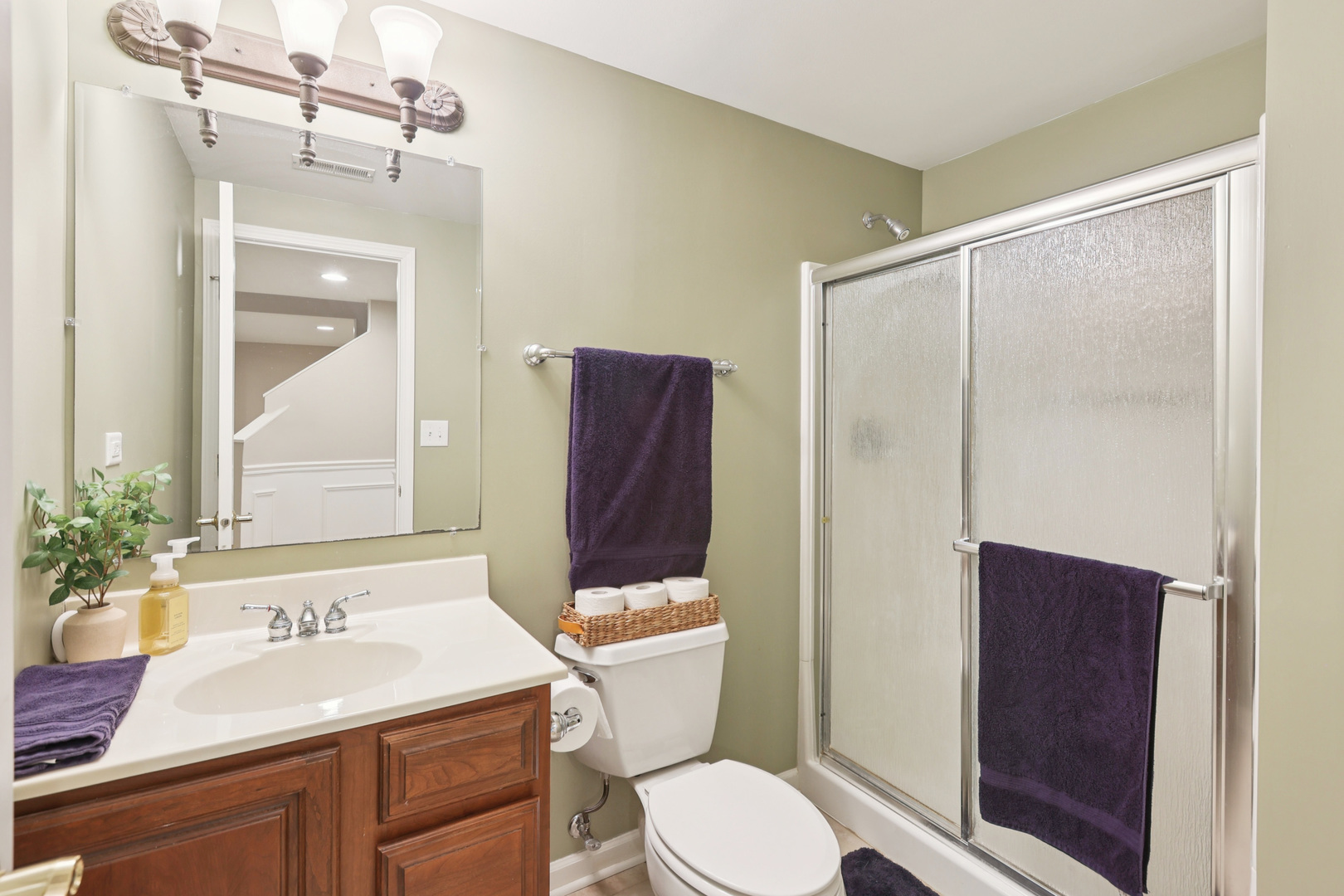 2193 W Thornwood Drive