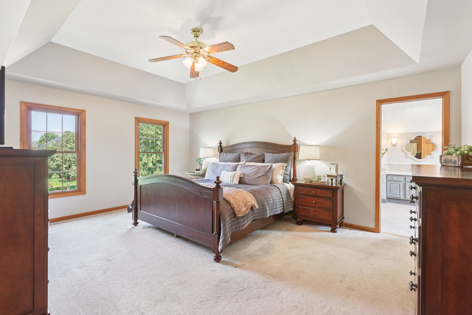 2193 W Thornwood Drive