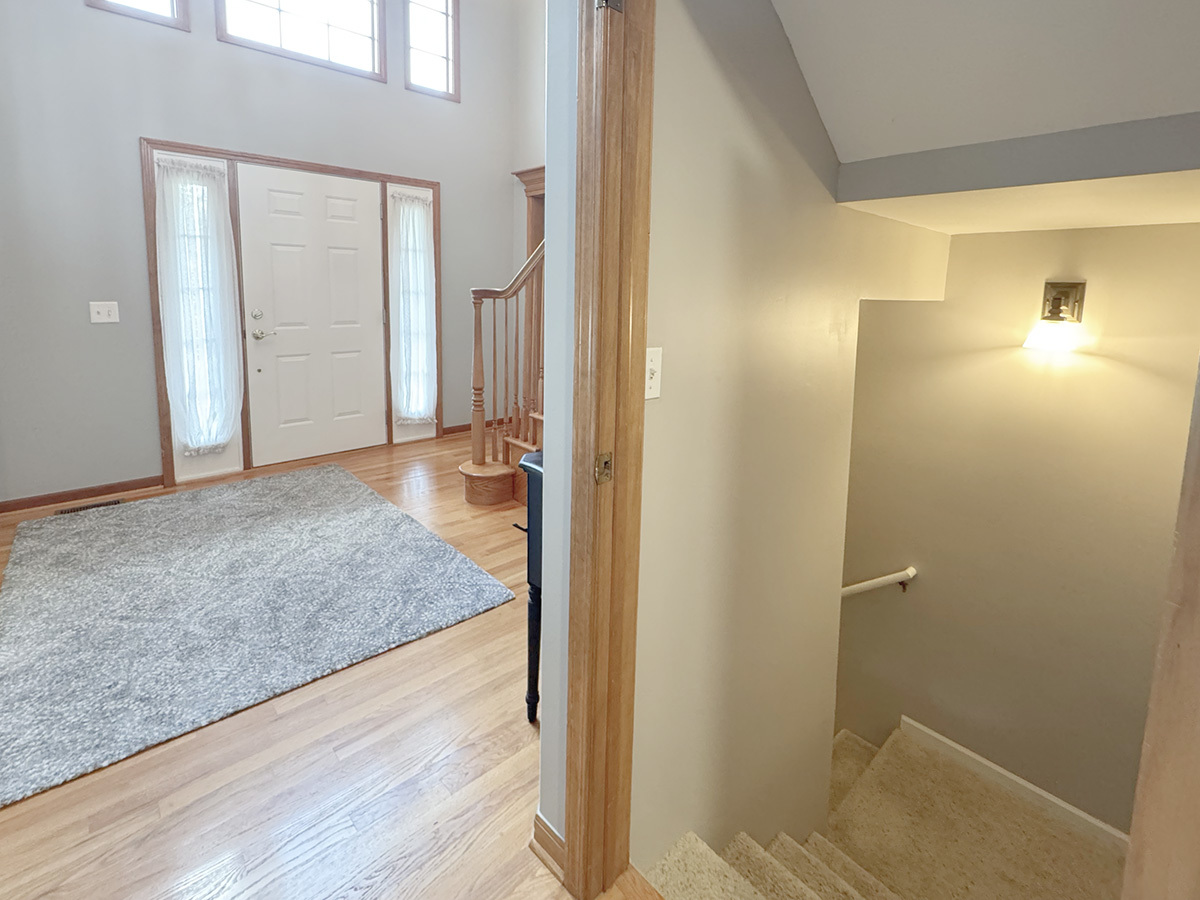 2193 W Thornwood Drive
