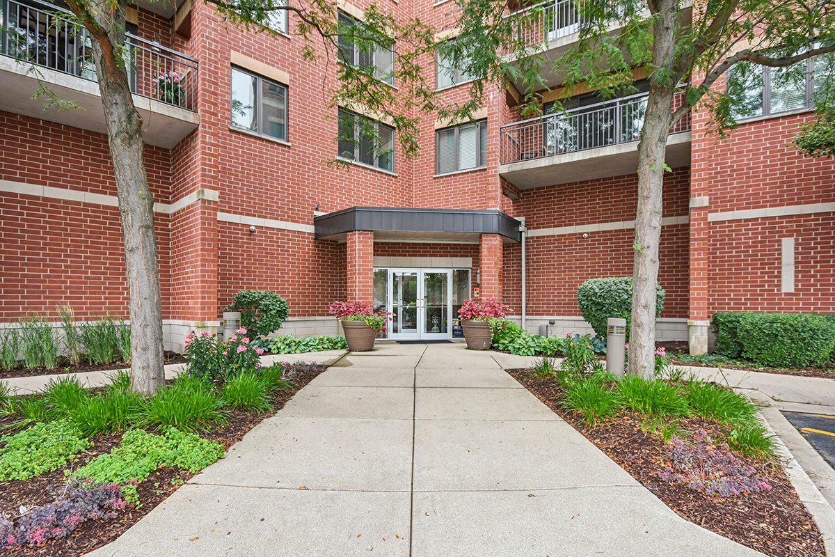 225 Main Street Unit: 205