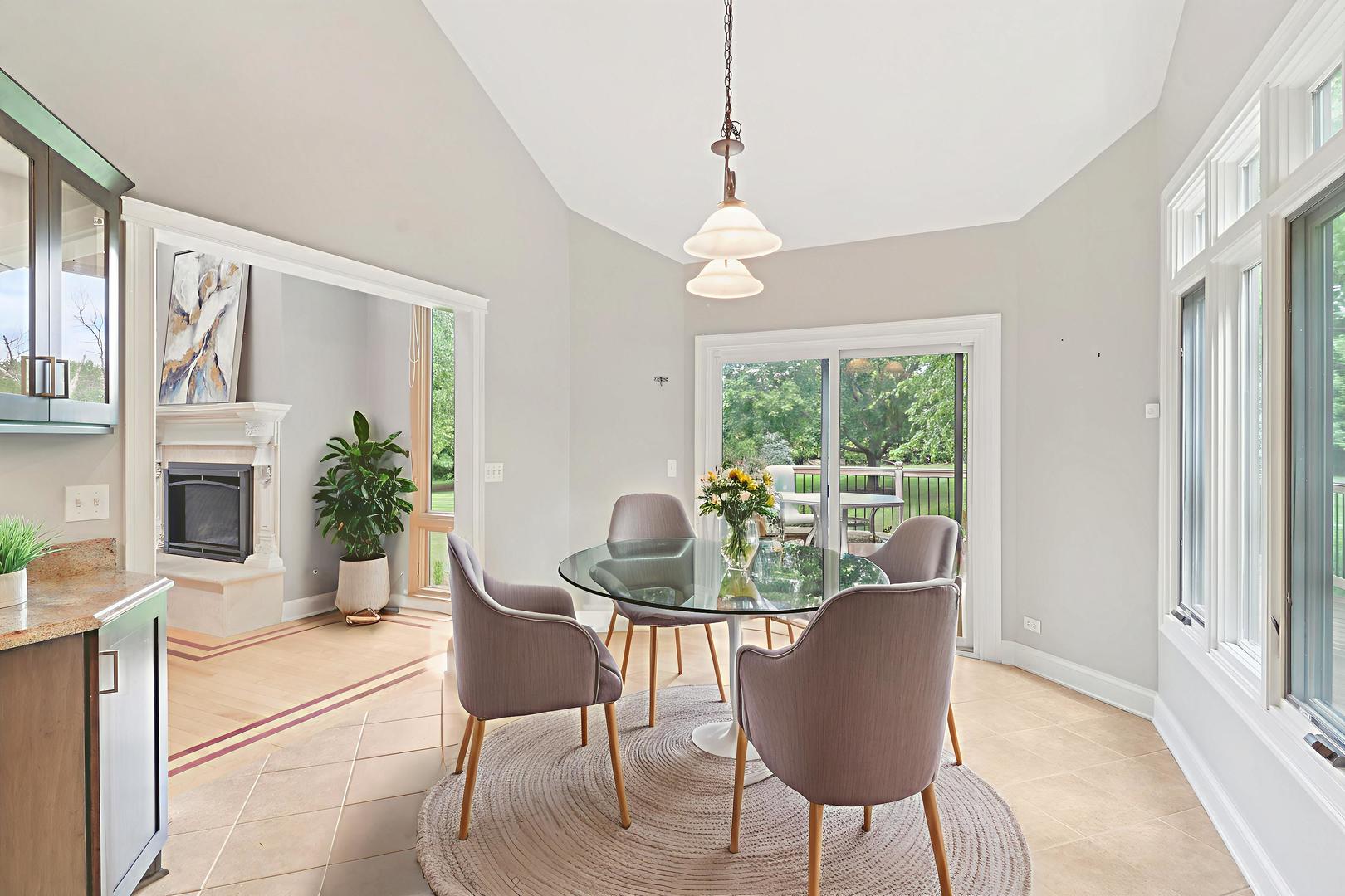 30W770 Bradford Parkway