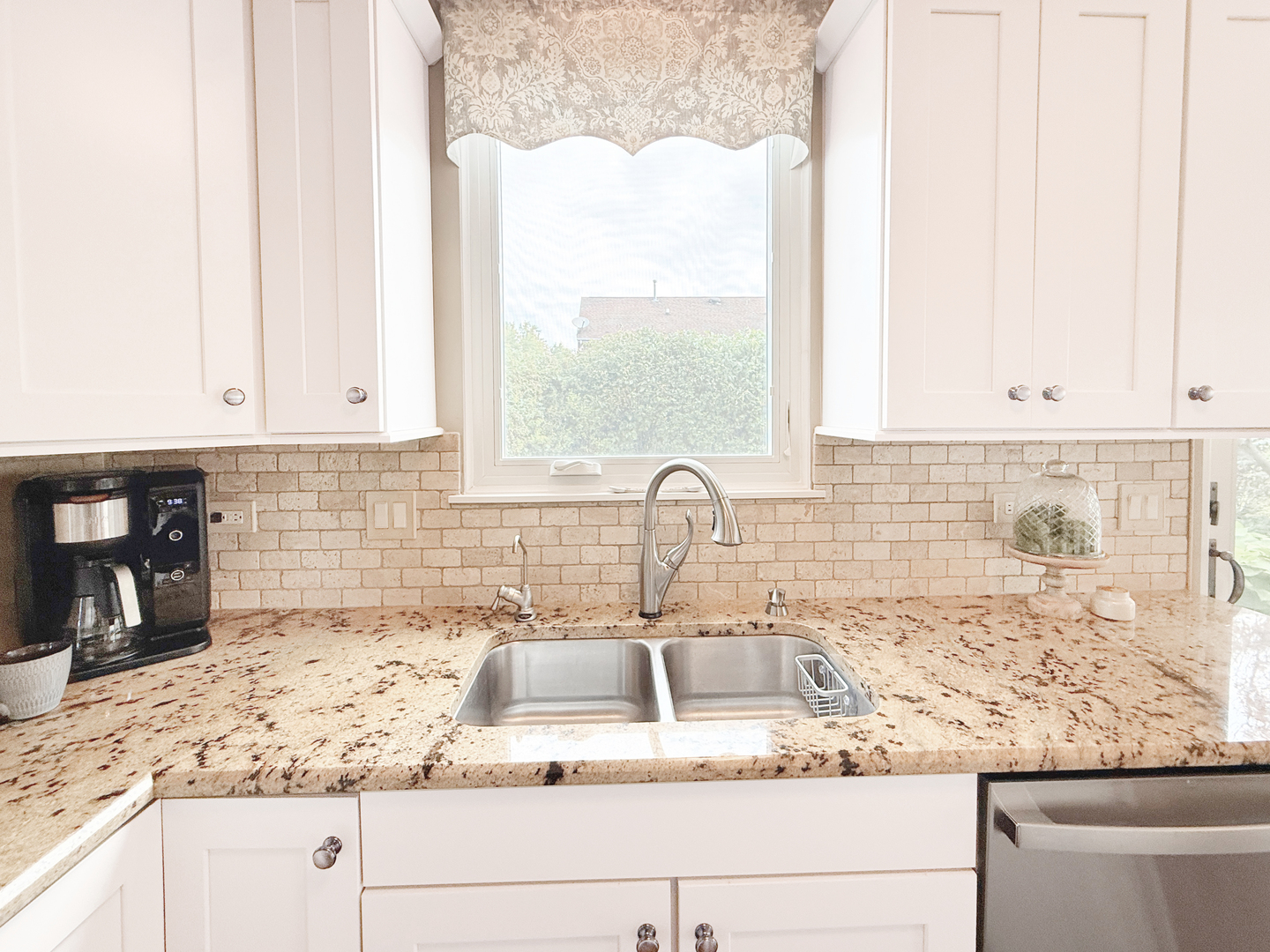 6109 Dunroven Lakes Court