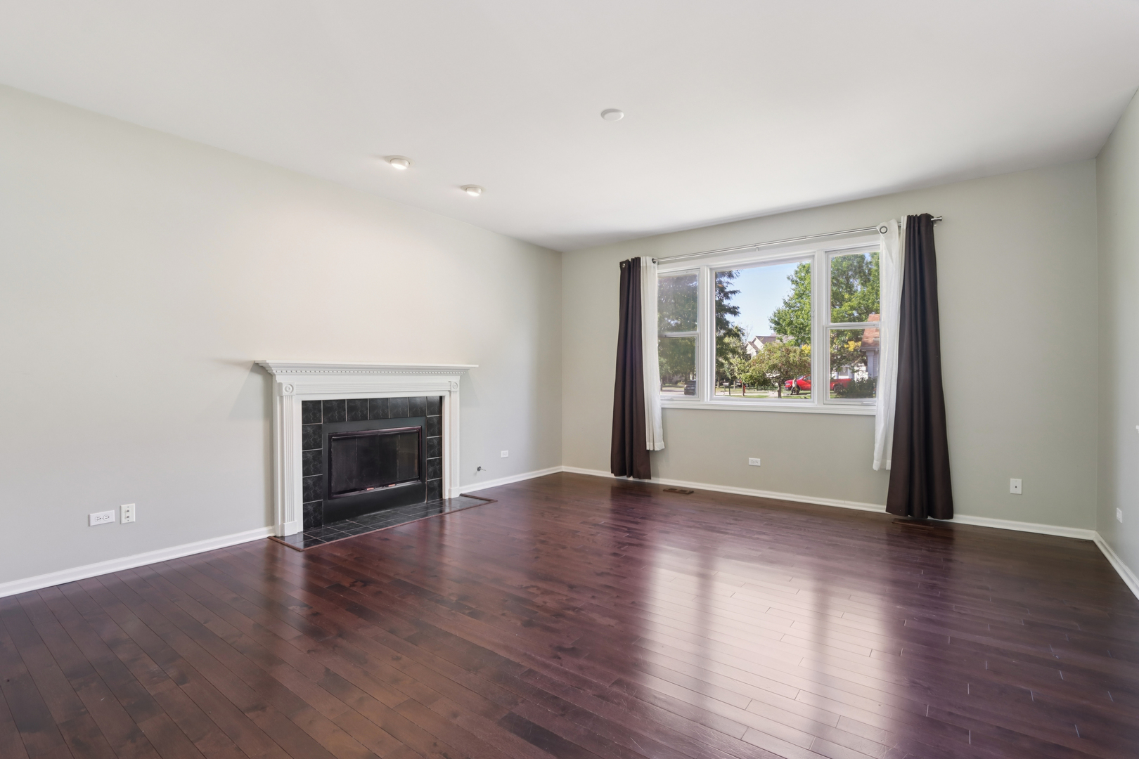 7046 Nathan Lane