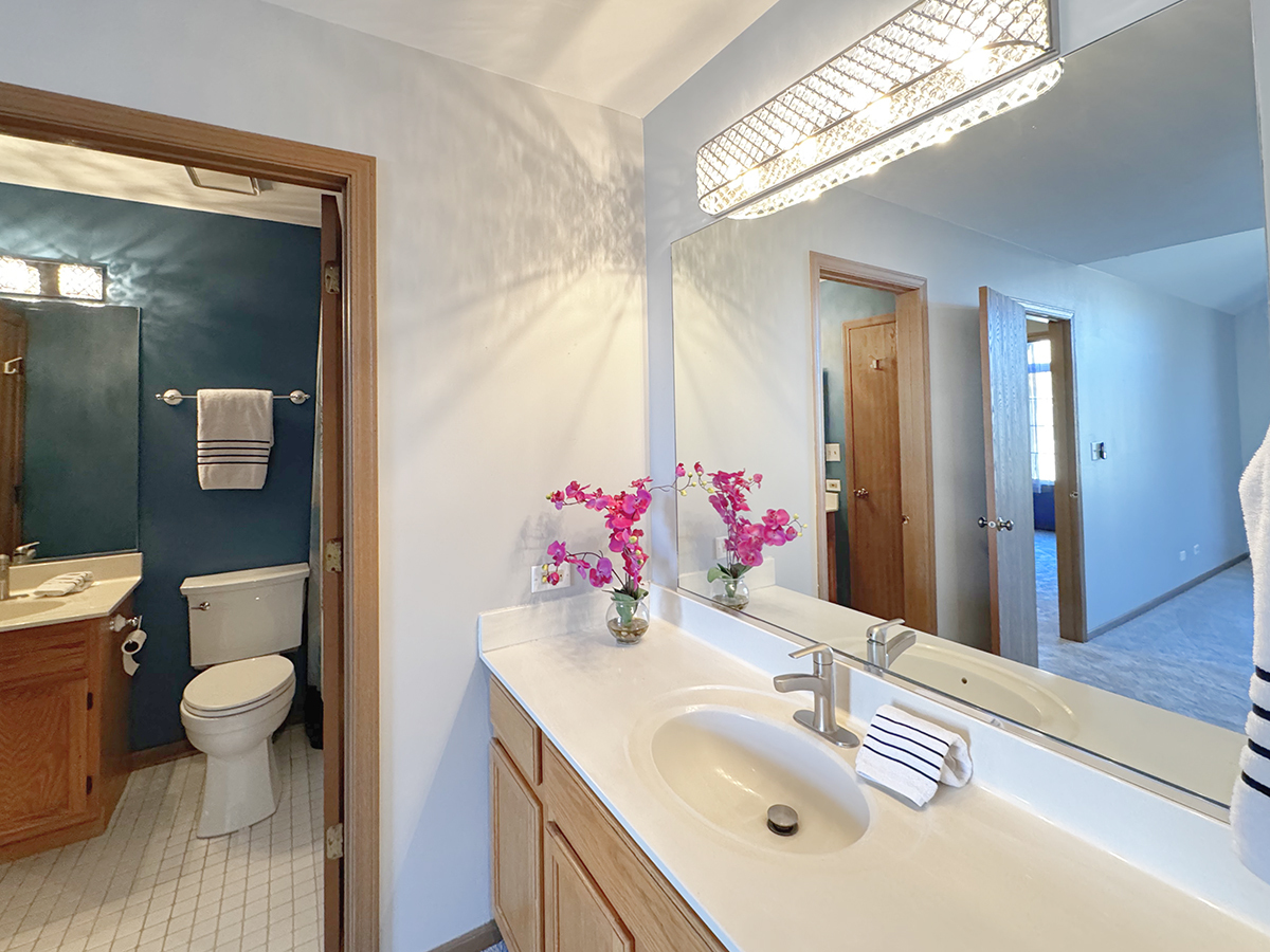 1236 Sandhurst Lane Unit: 1236
