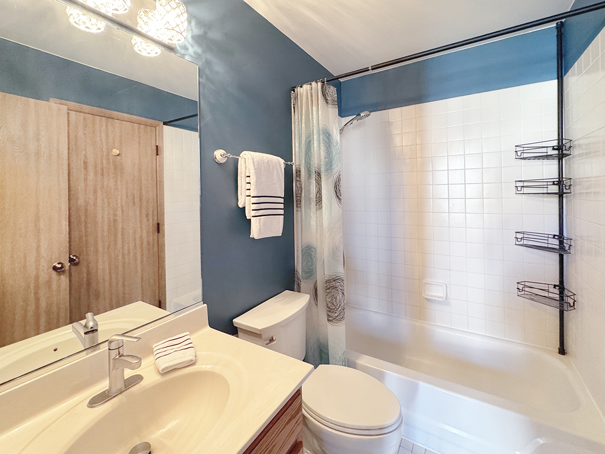 1236 Sandhurst Lane Unit: 1236