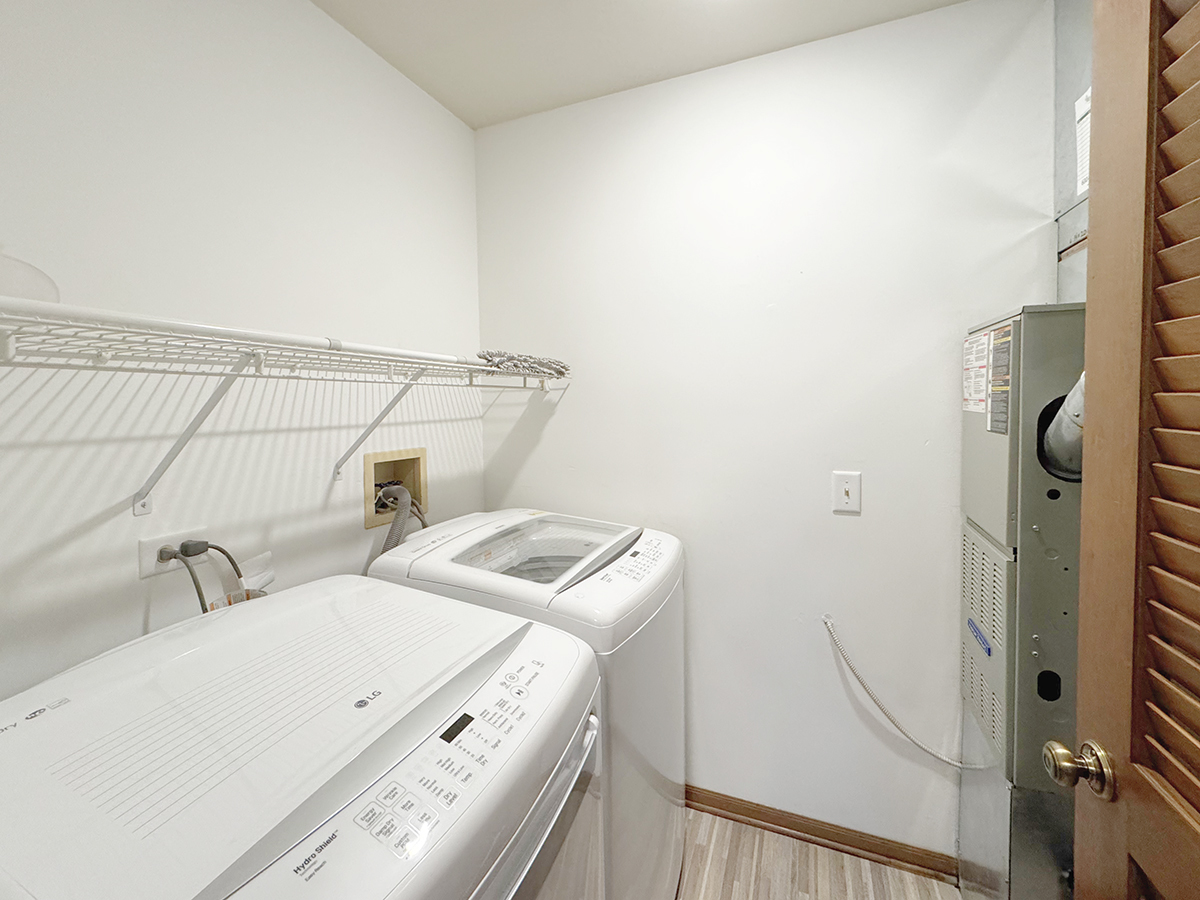 1236 Sandhurst Lane Unit: 1236