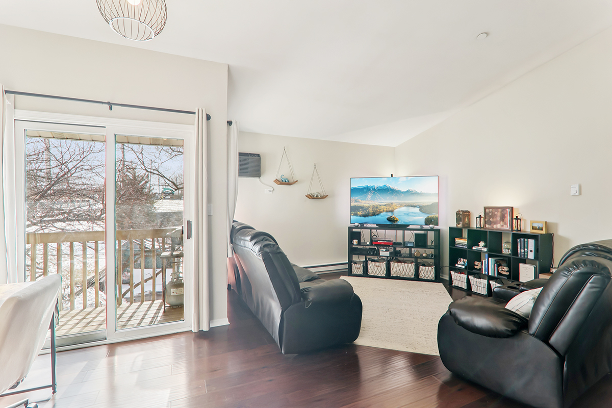 1374 Cunat Court Unit: 2B