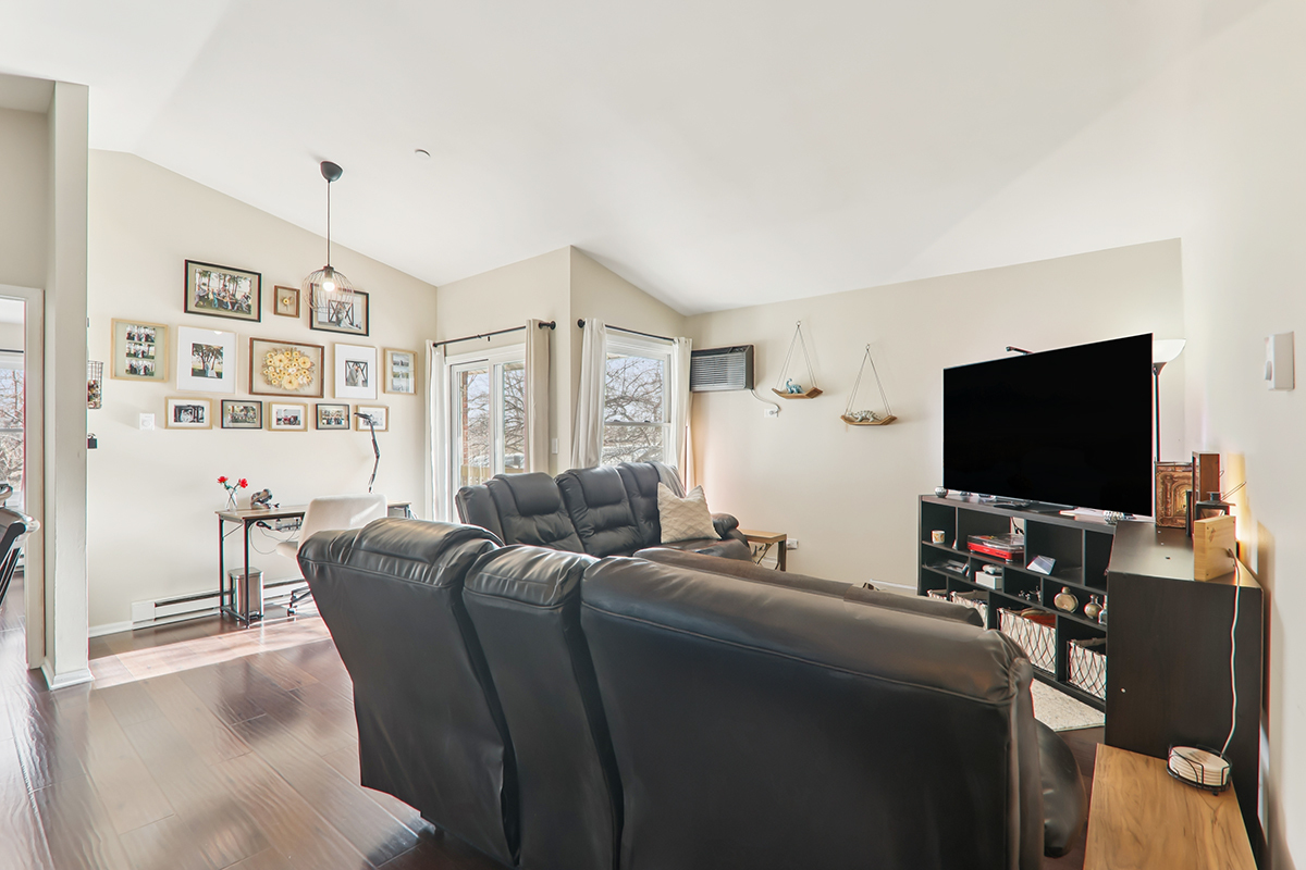 1374 Cunat Court Unit: 2B