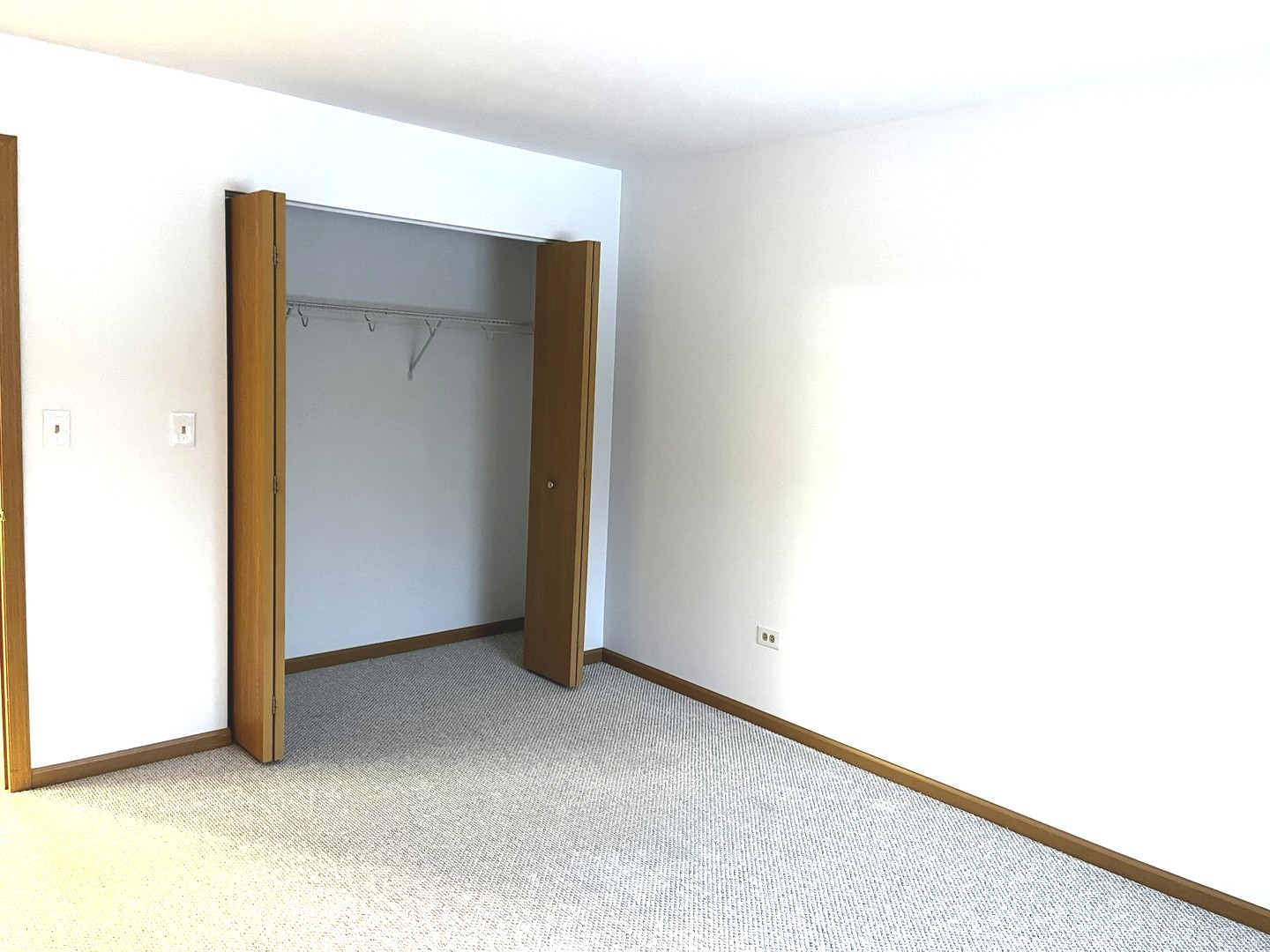 801 N McLean Boulevard Unit: 214