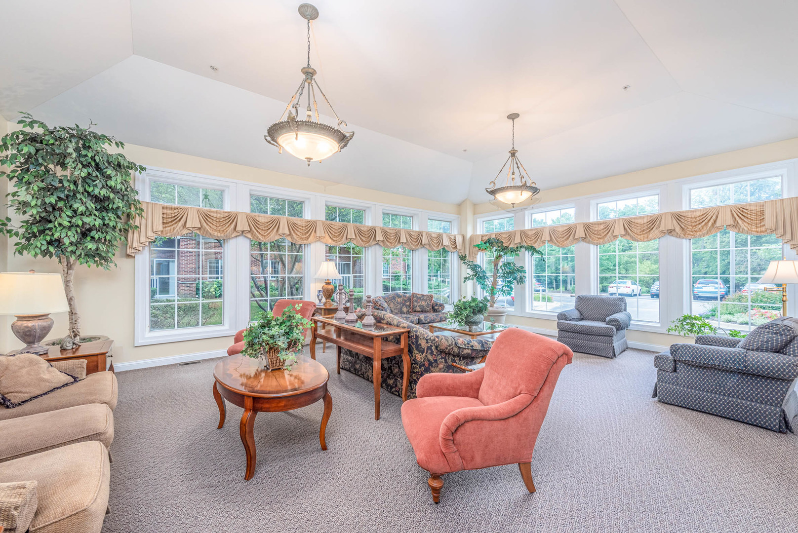 801 N McLean Boulevard Unit: 214
