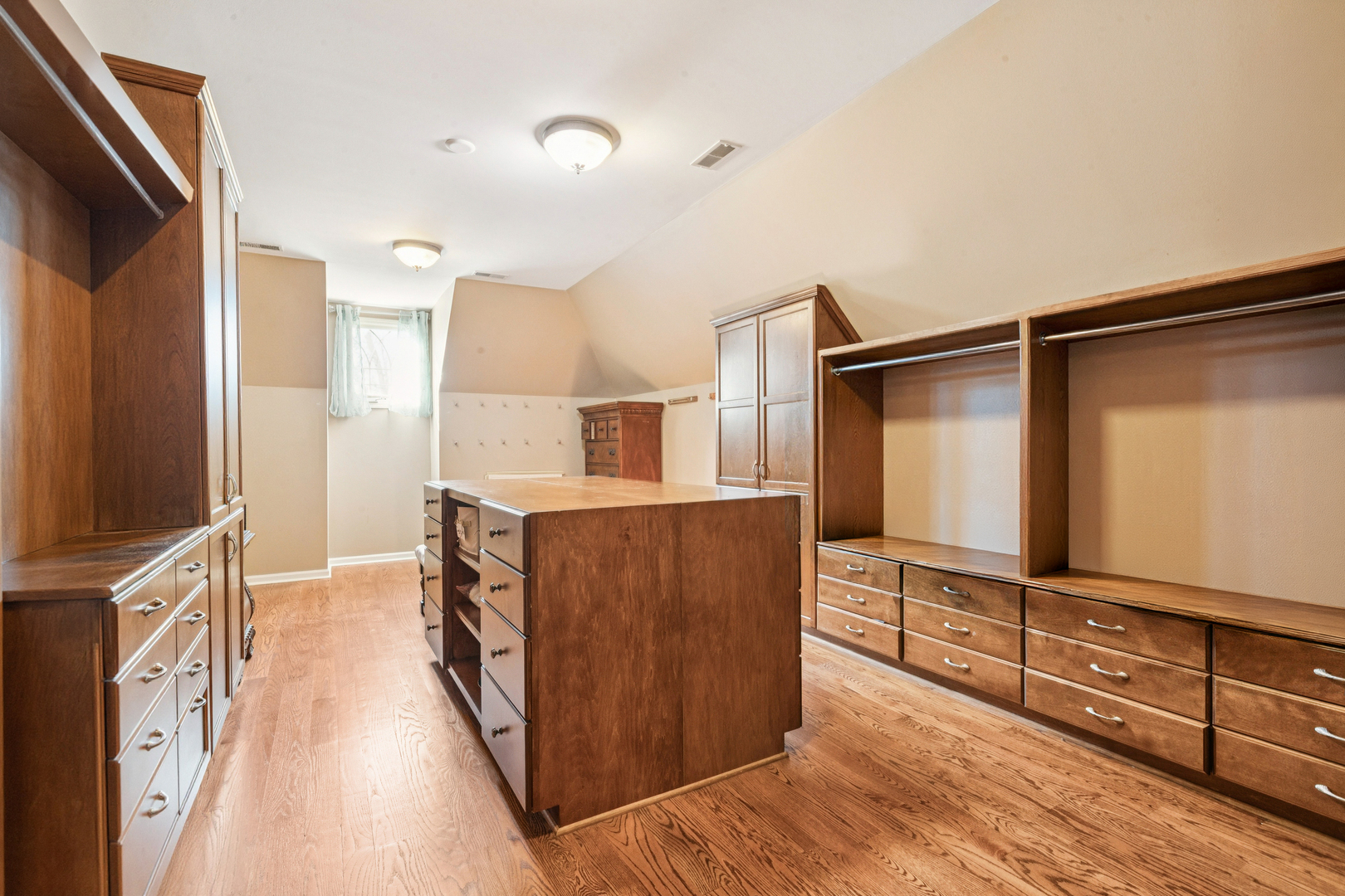 691 Reserve Court