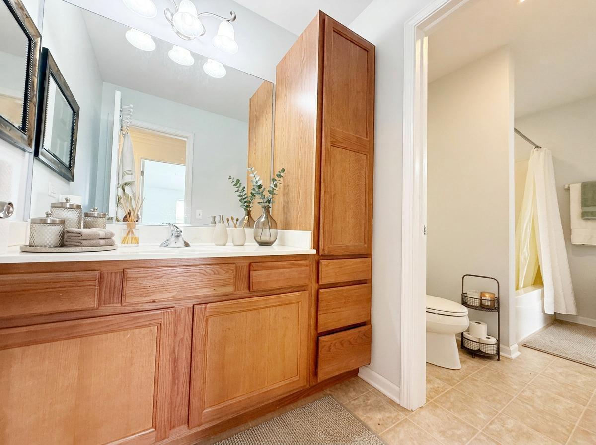 28 Oak Creek Court
