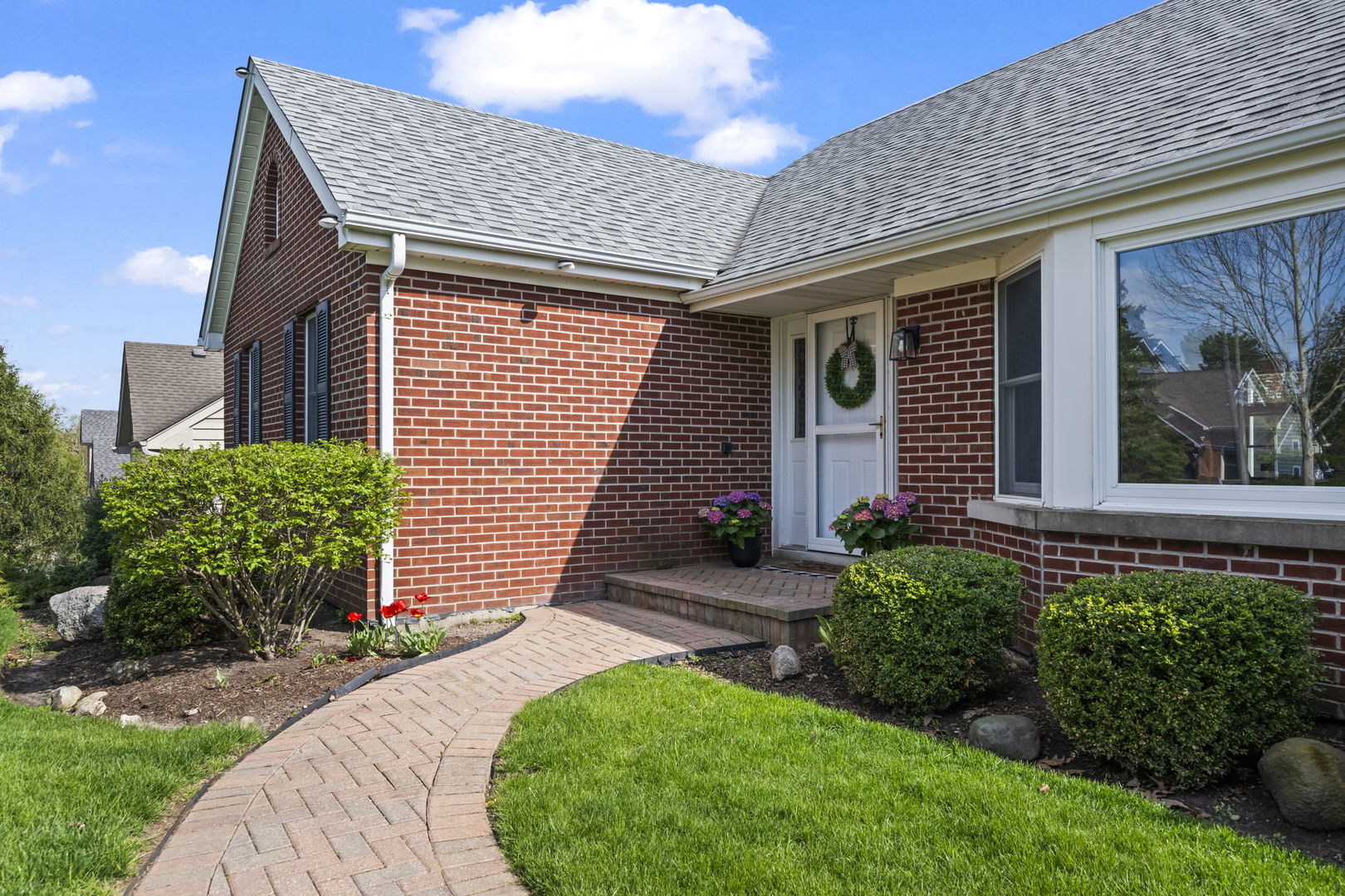 3551 Lakeview Drive