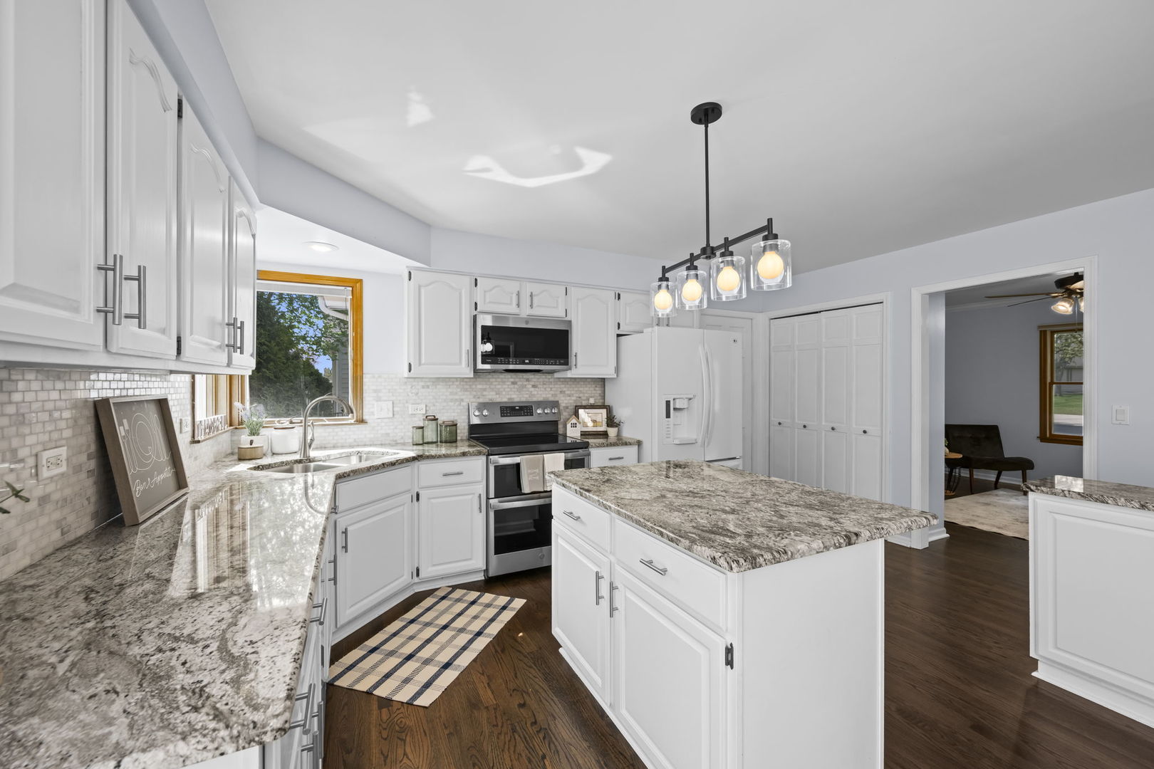 3551 Lakeview Drive
