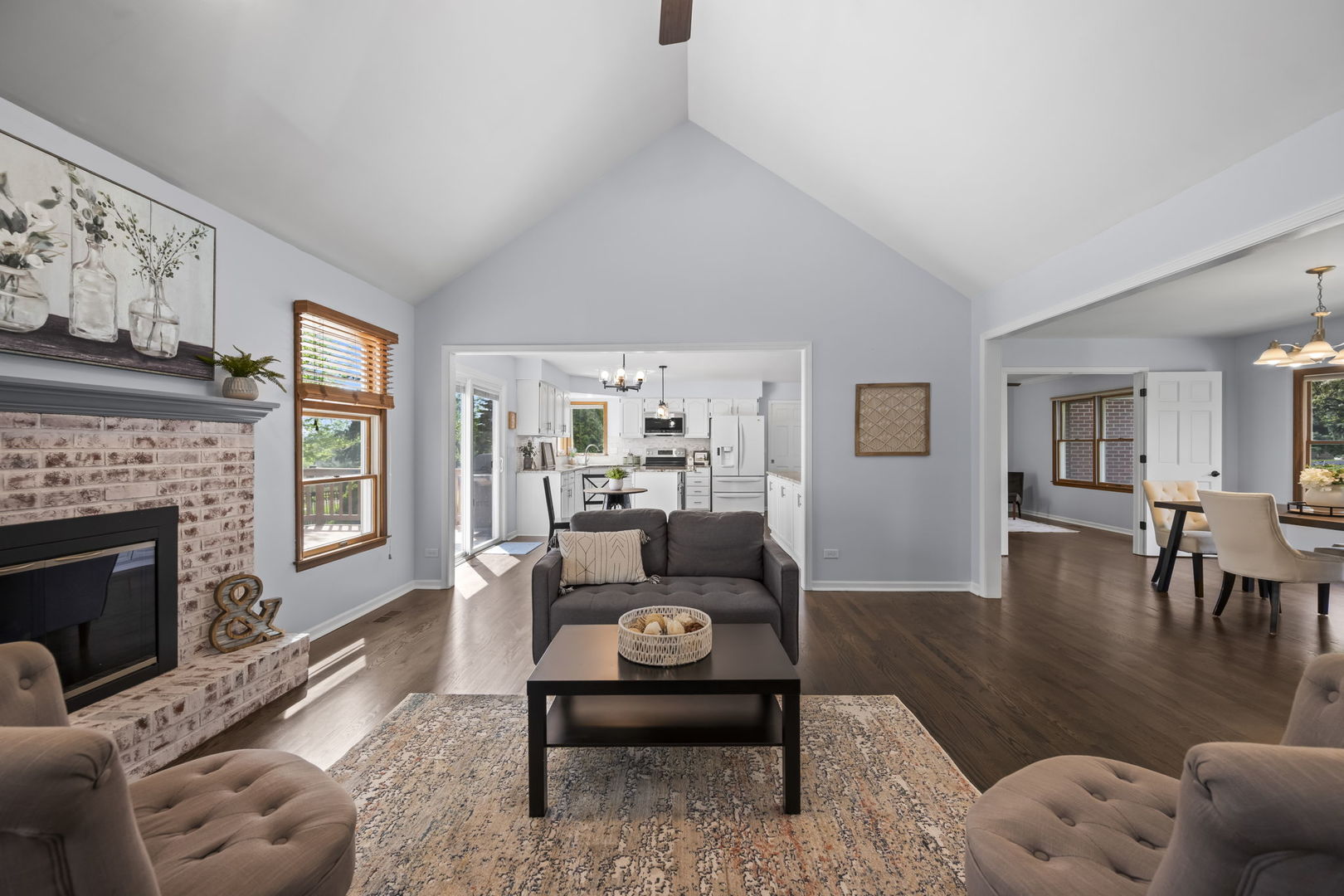 3551 Lakeview Drive