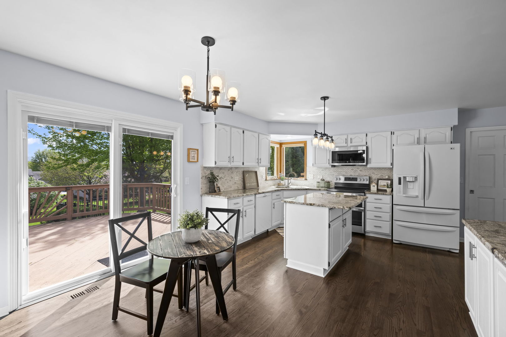 3551 Lakeview Drive