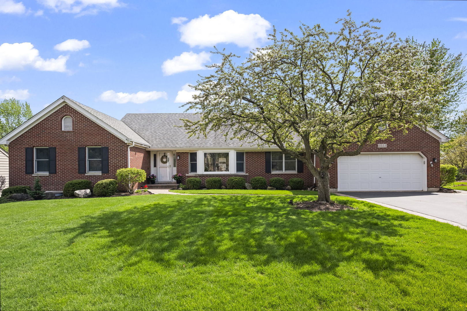 3551 Lakeview Drive