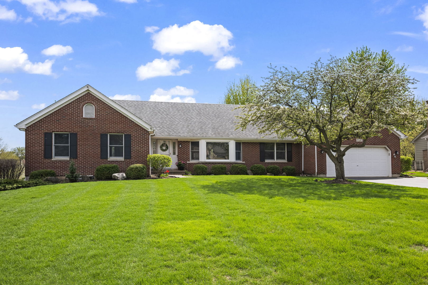 3551 Lakeview Drive