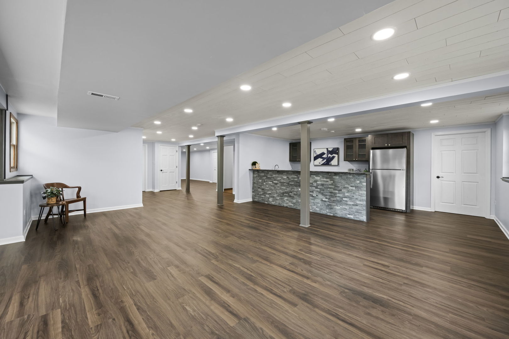 3551 Lakeview Drive