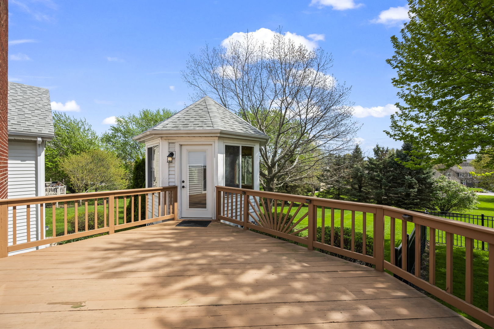 3551 Lakeview Drive