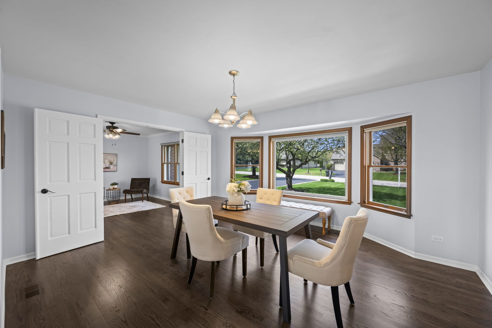 3551 Lakeview Drive