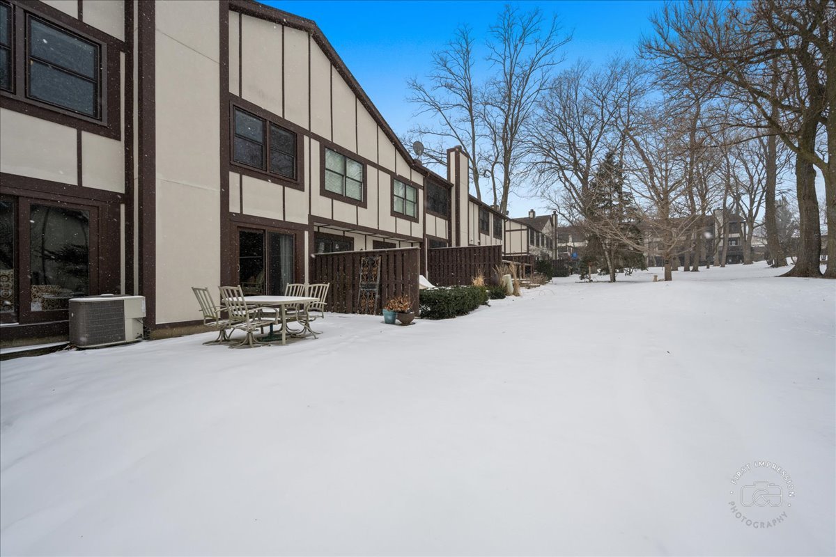 63 White Oak Circle Unit: 63