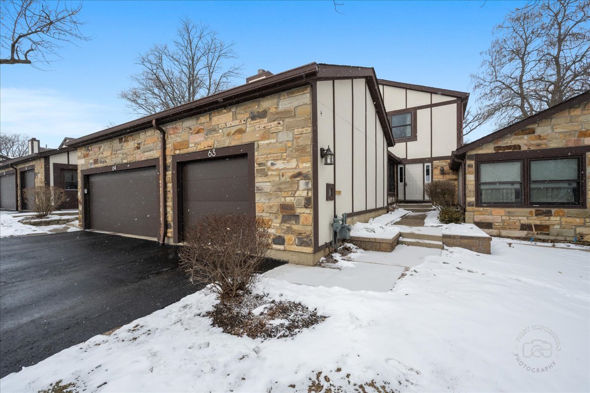 63 White Oak Circle Unit: 63