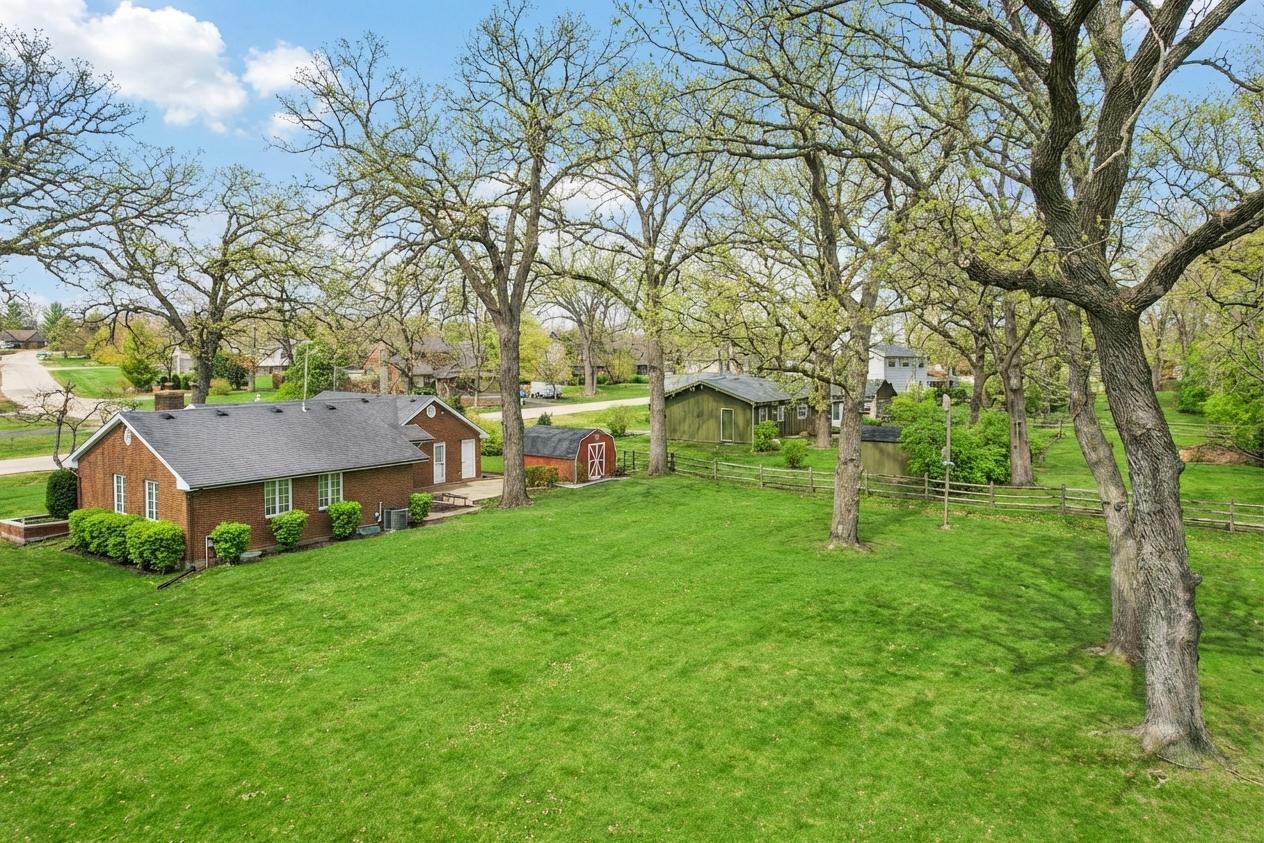 9N827 Beckman Trail