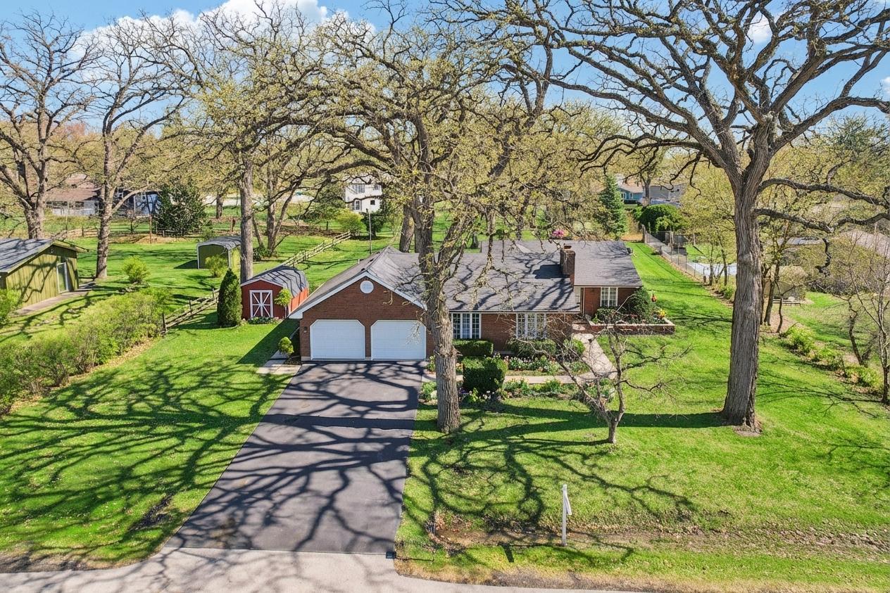 9N827 Beckman Trail