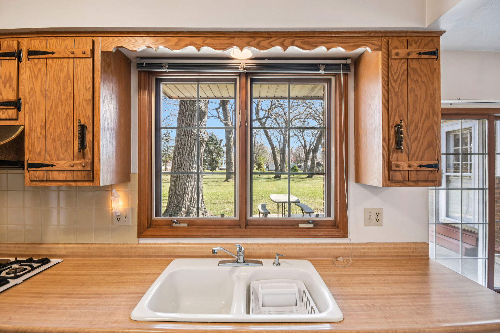 9N827 Beckman Trail