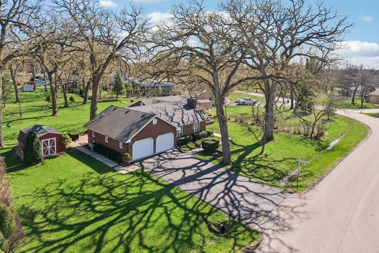 9N827 Beckman Trail