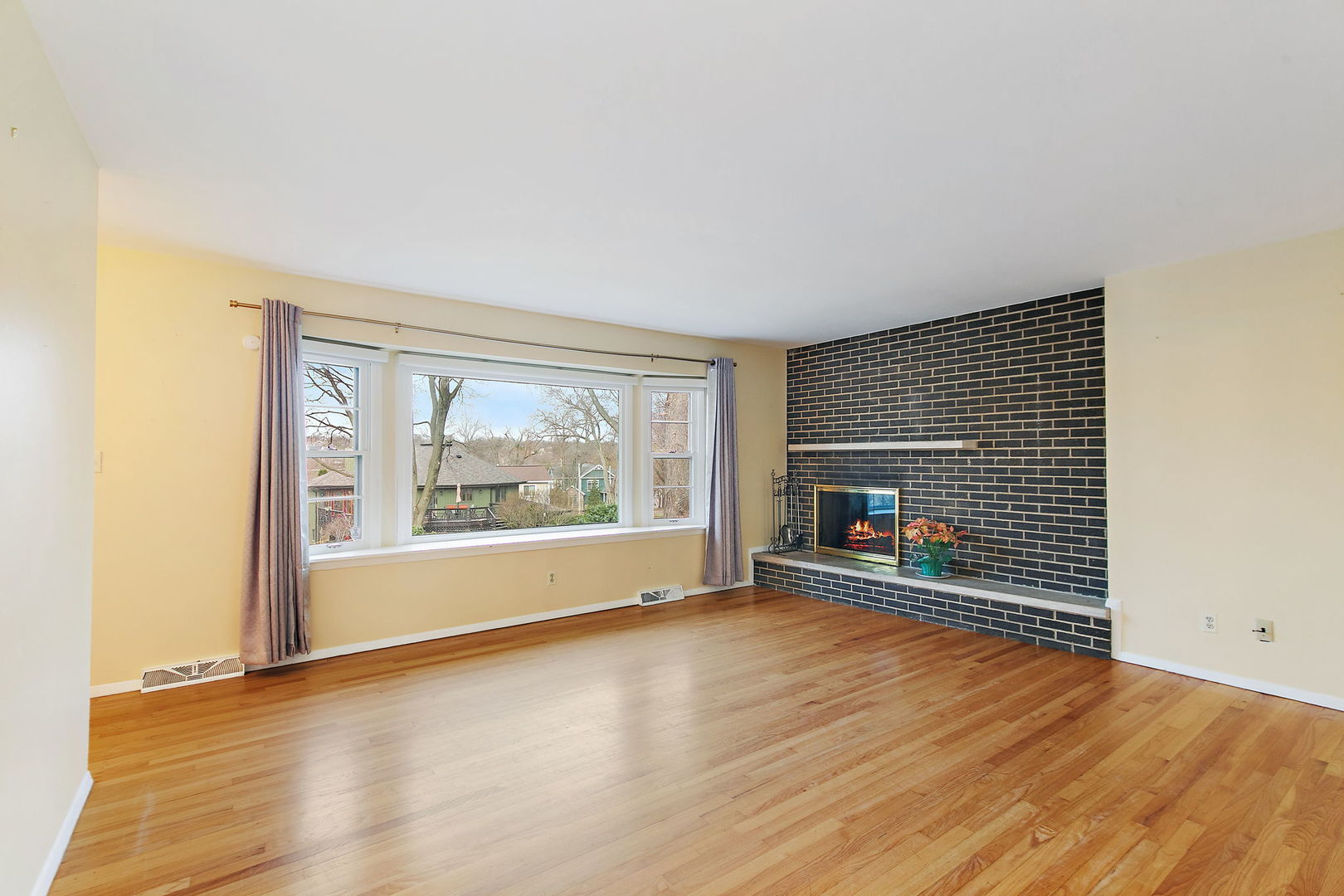 1000 Jackson Avenue